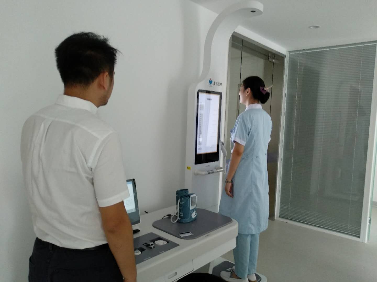 康養(yǎng)社區(qū)中的健康管理設(shè)備有哪些?健康一體機(jī)適合康養(yǎng)社區(qū)嗎? 康養(yǎng)社區(qū)中的健康管理設(shè)備有哪些?健康一體機(jī)適合康養(yǎng)社區(qū)嗎?