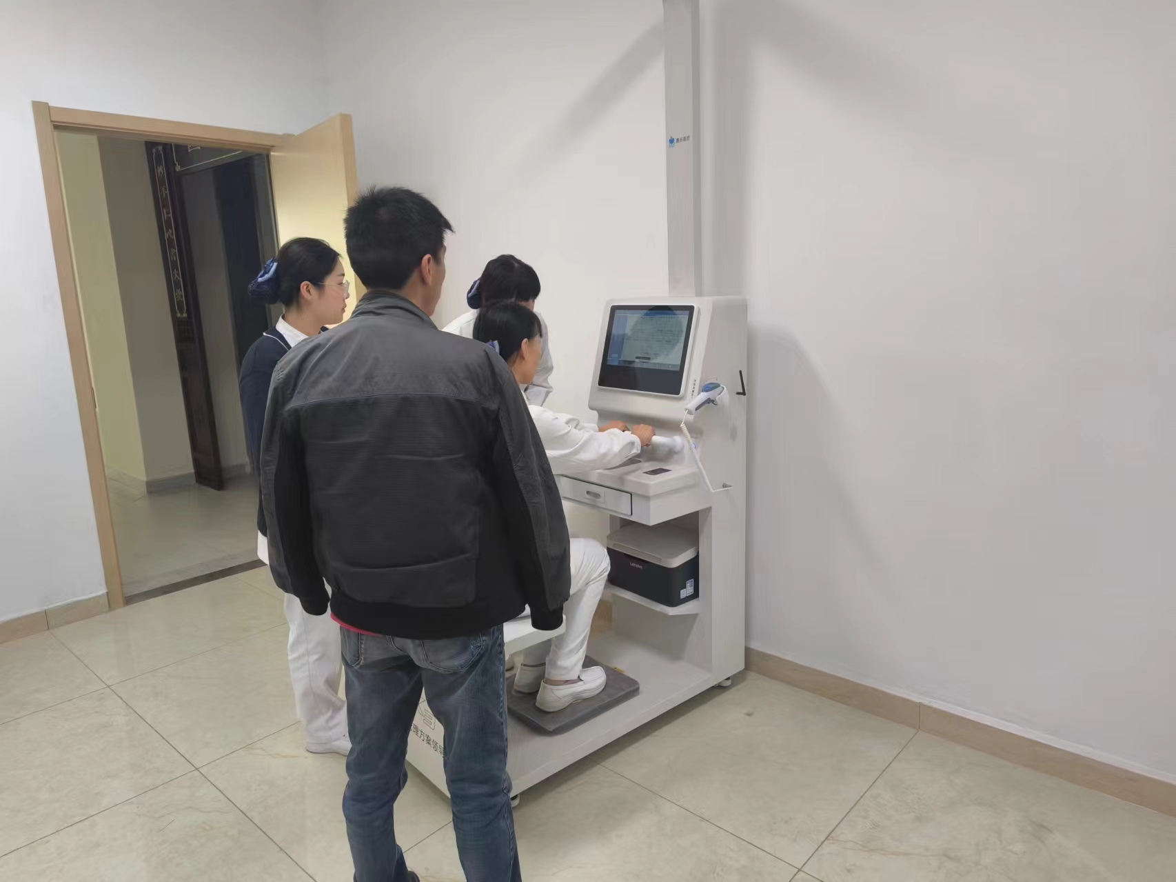 智能健康管理新趨勢：解碼健康小屋一體機的核心價值與應用場景